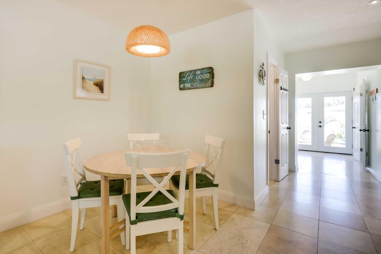 St Augustine With Fire Pit - Walk To Pier! Holiday home St. Augustine Beach